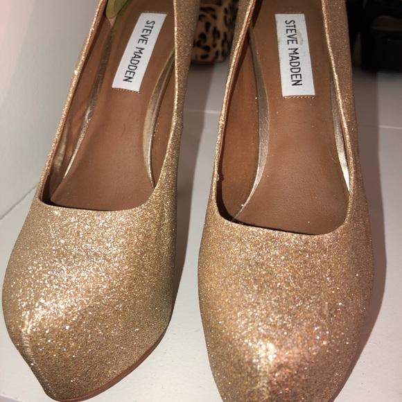 Steve Madden - Picture 2 of 4